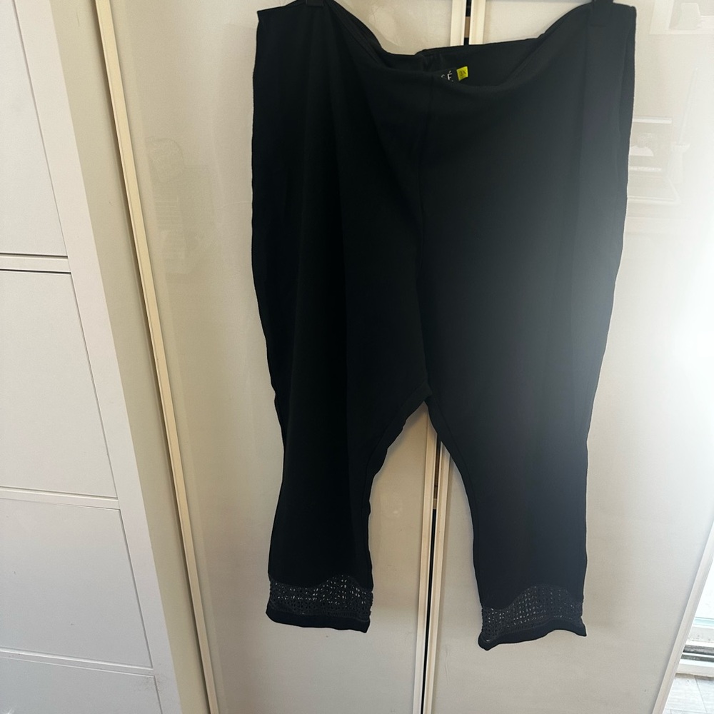 Lysse Black Leggings with Lace Hem